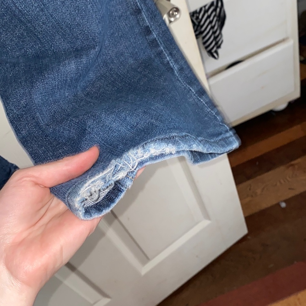 American Eagle low rise boot cut jeans🔴 - Picture 6 of 8